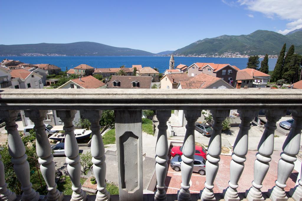 St. Roko Guest House Доня Ластва Екстериор снимка