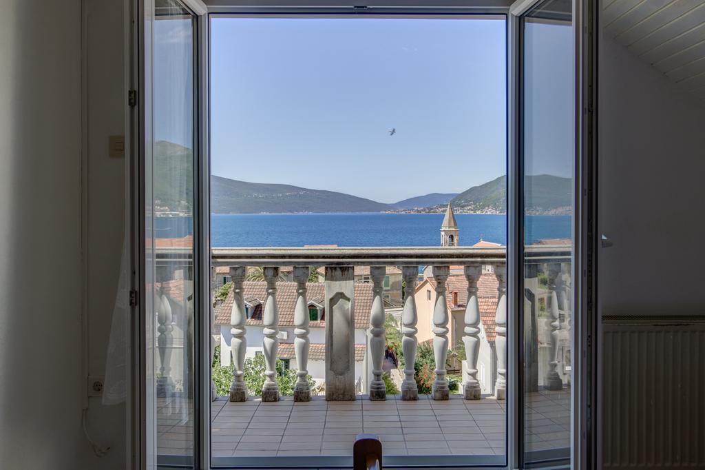 St. Roko Guest House Доня Ластва Екстериор снимка