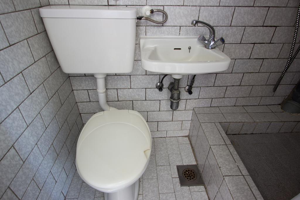 St. Roko Guest House Доня Ластва Екстериор снимка