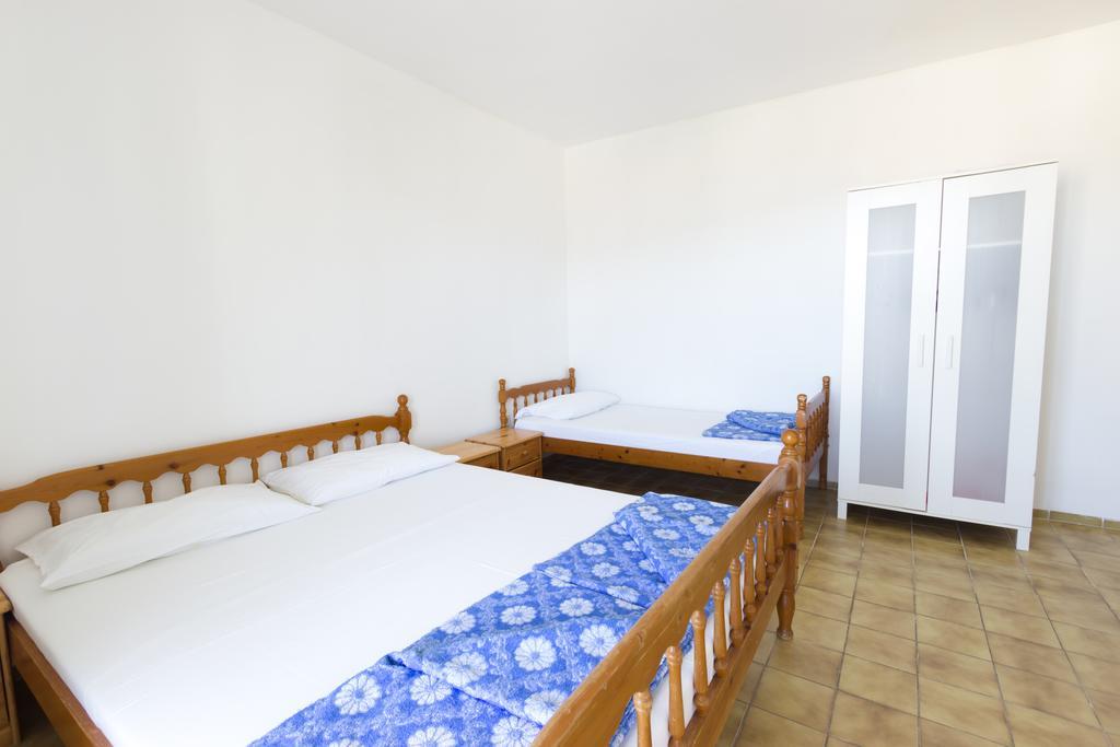 St. Roko Guest House Доня Ластва Екстериор снимка